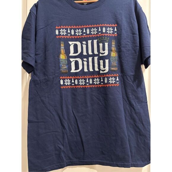 Dilly Dilly Bud Light Christmas T-shirt size Large - Picture 1 of 2